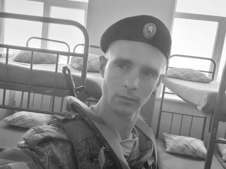 Владислав Петров