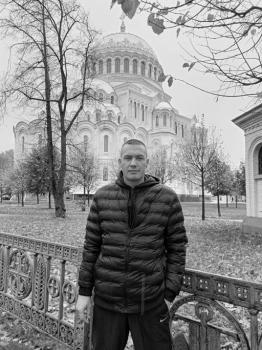 Алексей Суетин