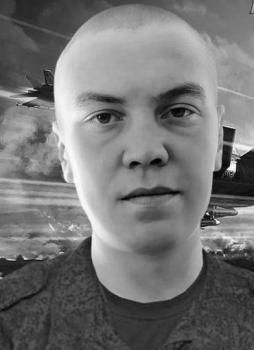 Максим Ермолаев