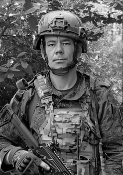 Антон Капаров