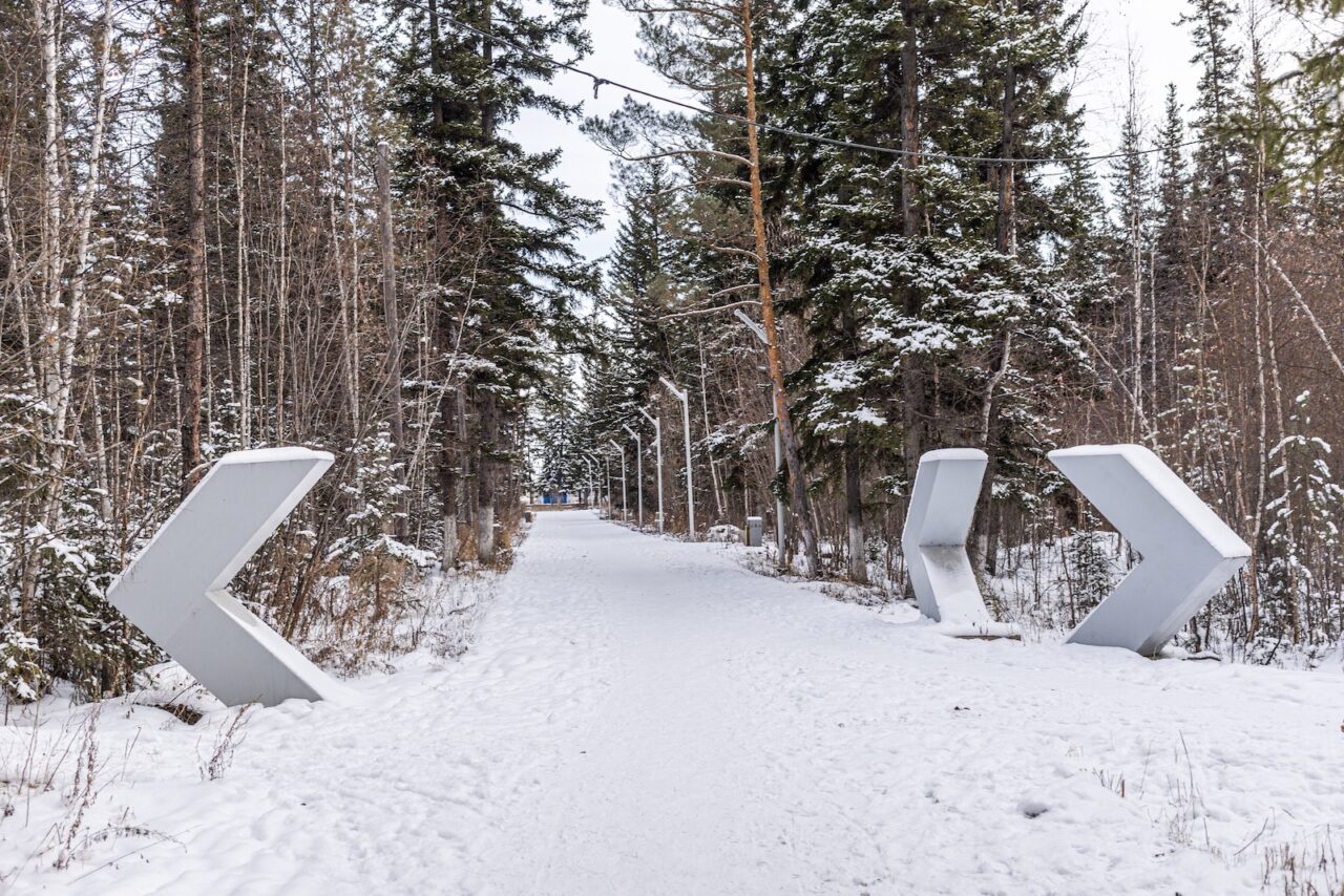 Новый парк с экотропами и скверы построили на деньги, выигранные на федеральных конкурсах. Собственных средств на благоустройство в городском бюджете нет